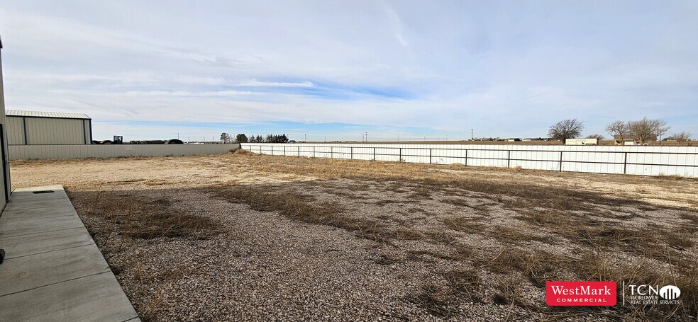 More Photos Of 9402 FM 1585, Wolfforth Warehouse For Lease