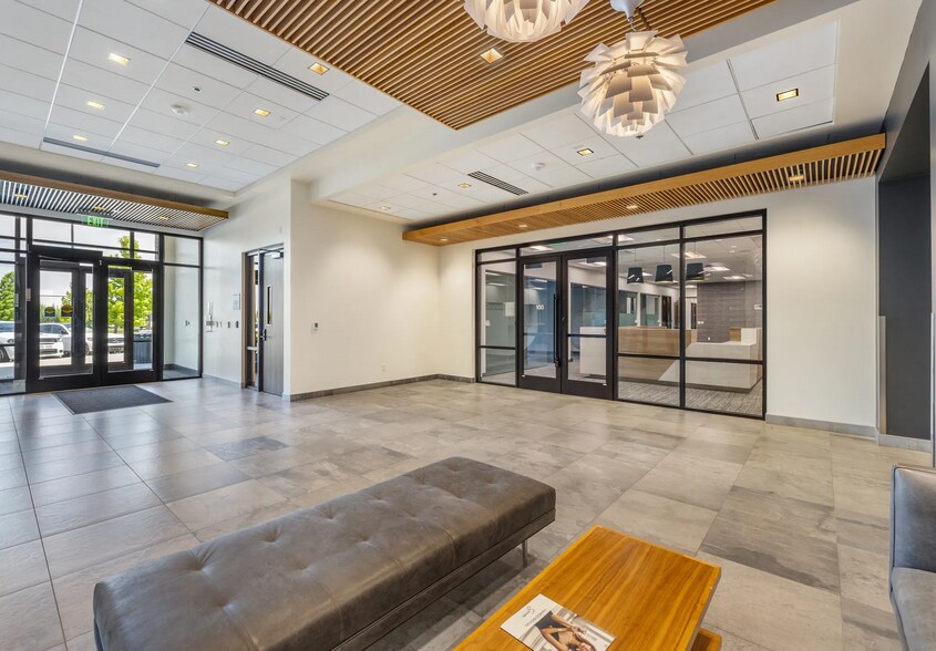 More Photos Of 2929 W Navigator Dr, Meridian Office For Lease