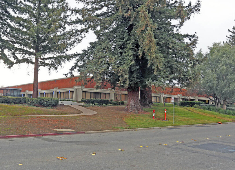 Primary Photo Of 2625 Shadelands Dr, Walnut Creek Medical For Lease