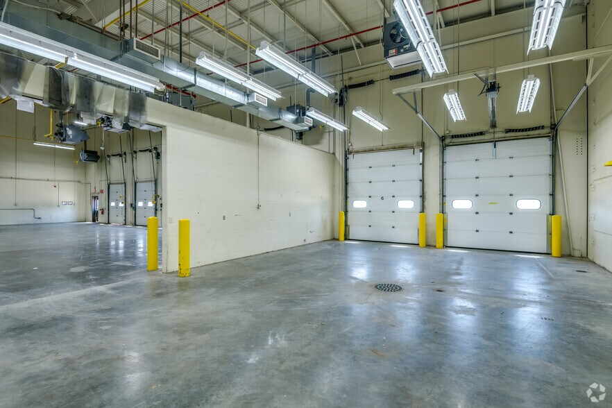 More Photos Of 1555 Glory Rd, Green Bay Manufacturing For Lease