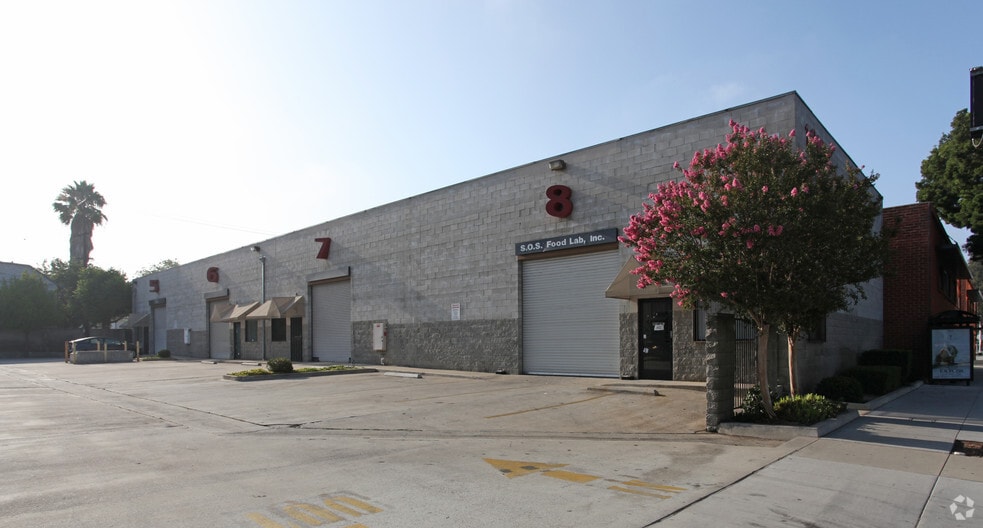 More Photos Of 990-1010 S Arroyo Pky, Pasadena Warehouse For Lease