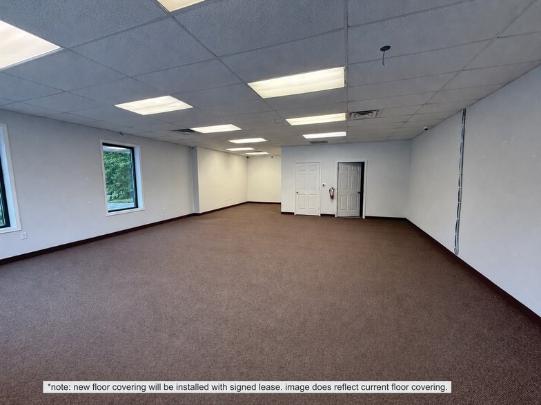 More Photos Of 2085 E Apple Ave, Muskegon Storefront For Lease