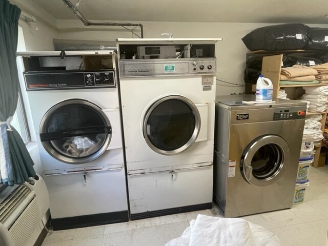 More Photos Of 2100 Fay St, Burlington Hotel For Sale