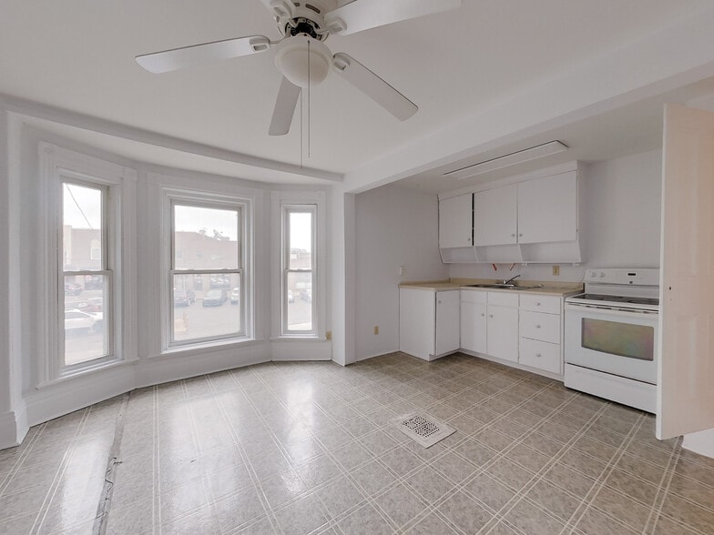 More Photos Of 154 Division St, Kingston Storefront Retail Residential For Sale