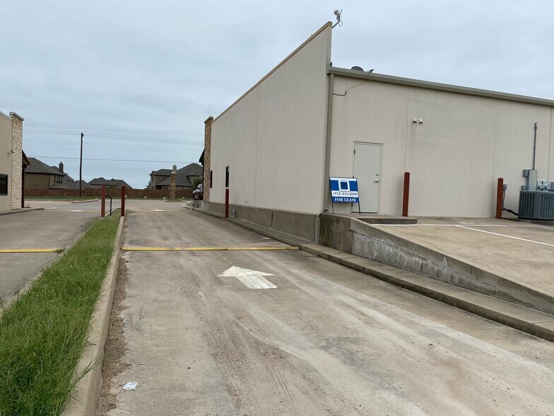 More Photos Of 3271 FM 663, Midlothian Storefront Retail Office For Lease