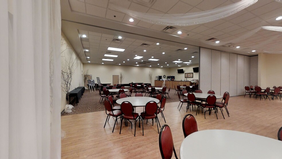 More Photos Of 960 2nd St NW, Aitkin Hotel For Sale