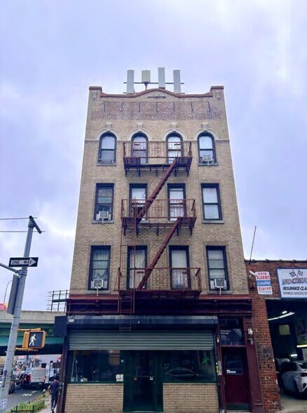 More Photos Of 133 17th St, Brooklyn Apartments For Lease