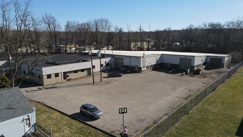 More Photos Of 11294 Orchard St, Sharonville Manufacturing For Sale