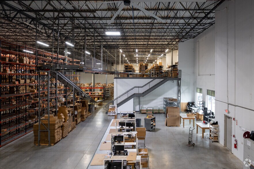 More Photos Of 6279 Hudson Crossing Pky, Hudson Warehouse For Lease