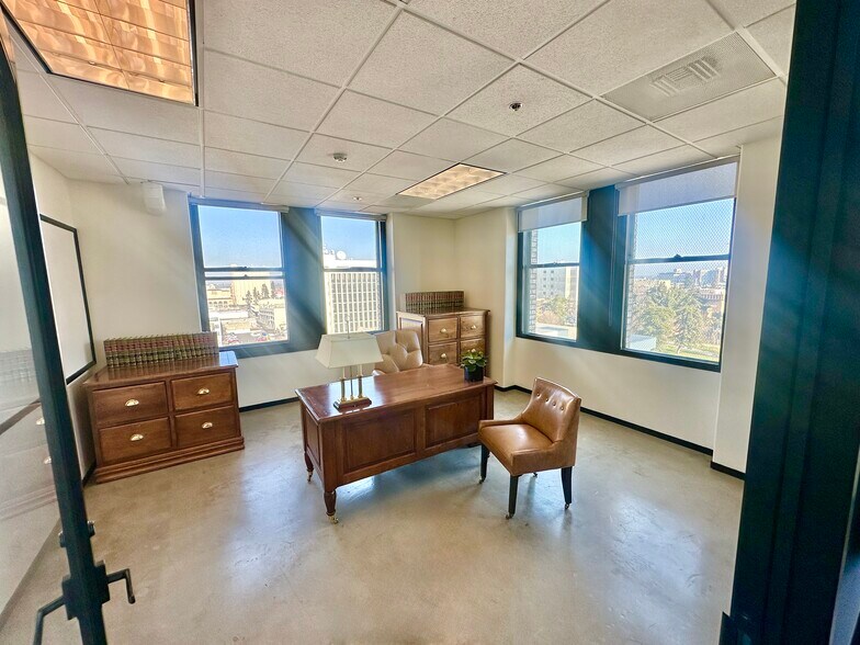 More Photos Of 1060 Fulton St, Fresno Office For Sale