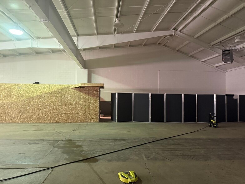 More Photos Of 620 W Vermijo Ave, Colorado Springs Warehouse For Lease