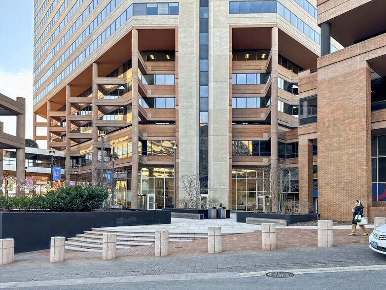 More Photos Of 8403 Colesville Rd, Silver Spring Coworking Space
