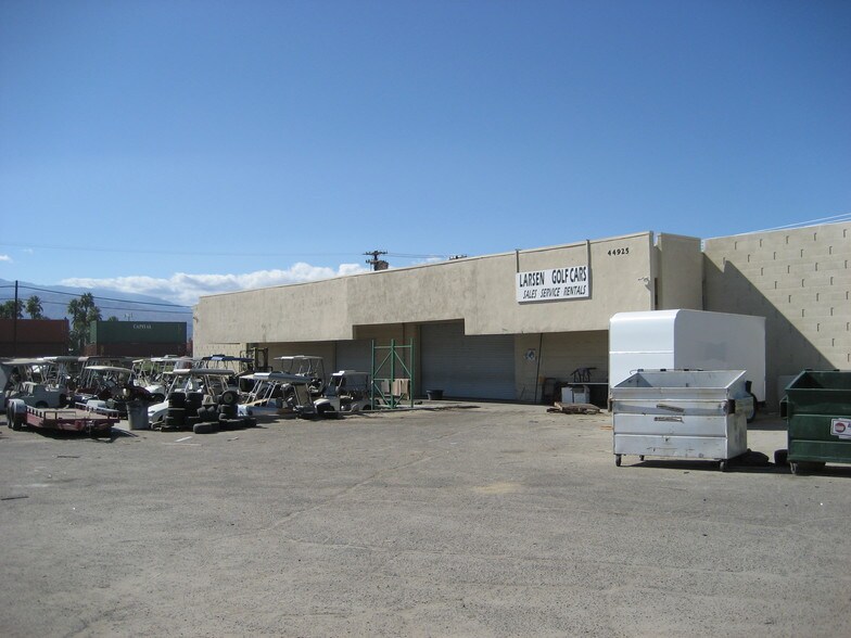More Photos Of 44925 Jackson St, Indio Service For Lease