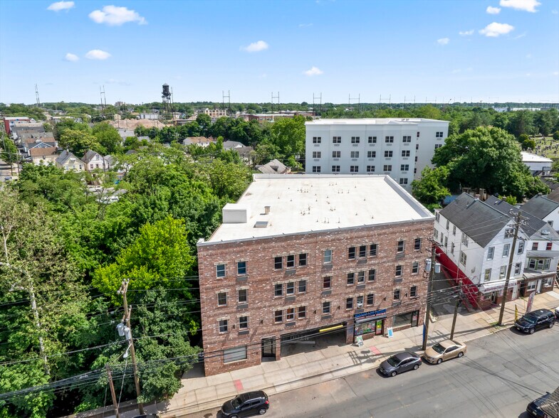More Photos Of 366 Somerset St, New Brunswick Apartments For Sale
