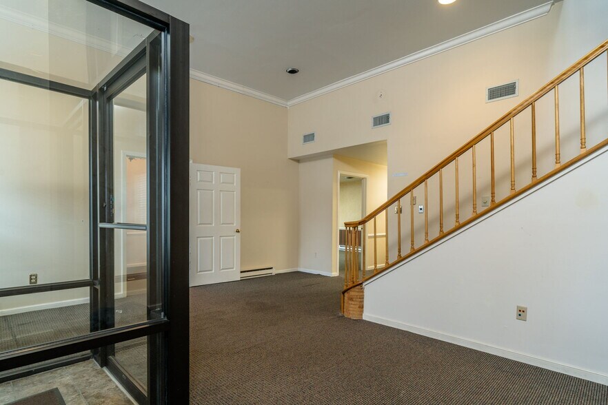 More Photos Of , Waynesboro Office For Sale