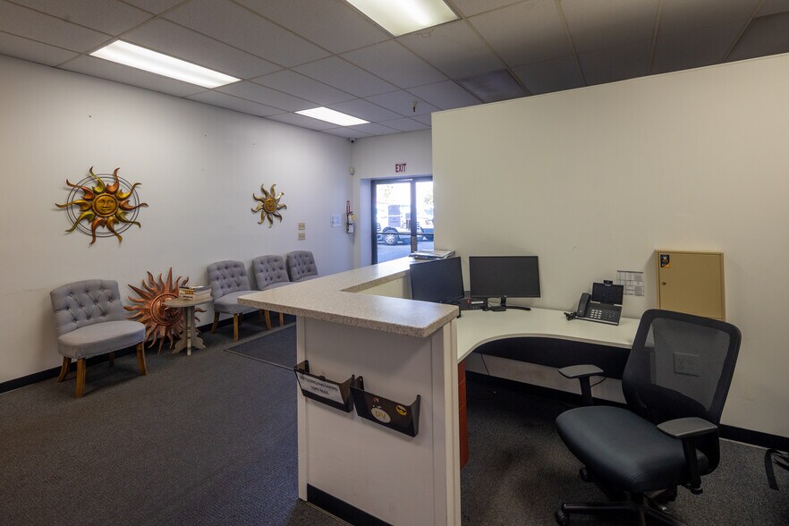 More Photos Of 99-1265 Halawa Valley St, Aiea Warehouse For Lease