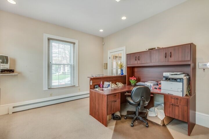 More Photos Of 12 Library St, Framingham Office For Lease