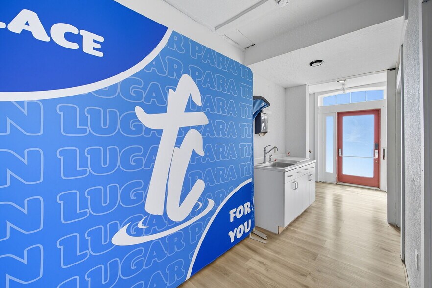 More Photos Of 101 East St, Hutto Storefront Retail Office For Lease