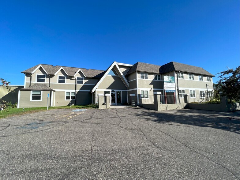 Primary Photo Of 315 E River Rd, Brainerd Loft Creative Space For Lease