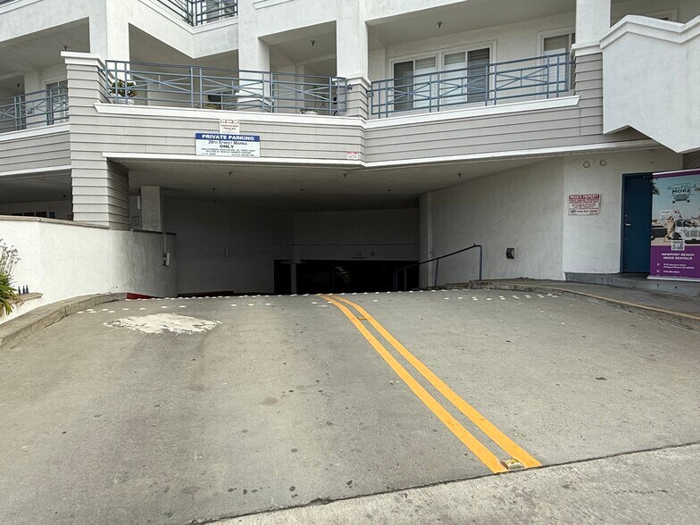 More Photos Of 2600-2700 Newport Blvd, Newport Beach Apartments For Lease