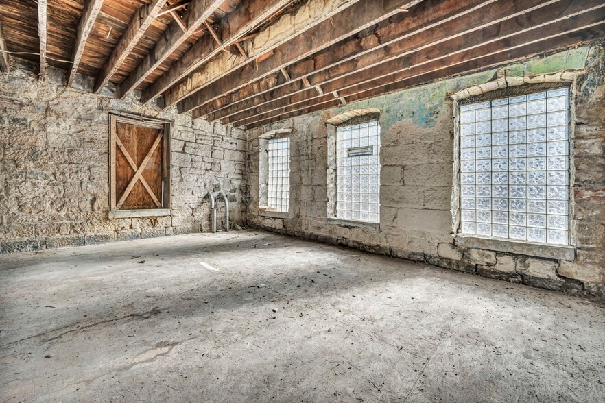 More Photos Of 112-130 Erie St S, Massillon Office For Sale