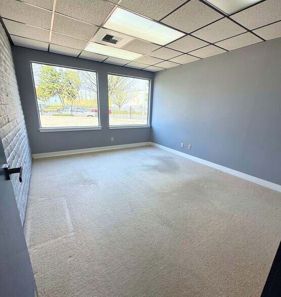 More Photos Of 235 Union St NE, Salem Office For Sale