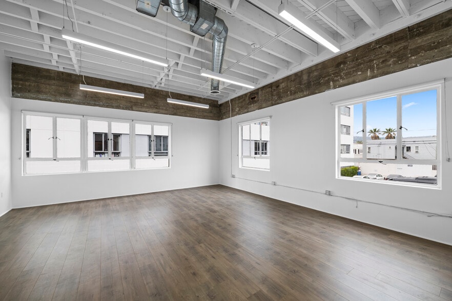 More Photos Of 6351-6361 Wilshire Blvd, Los Angeles Loft Creative Space For Lease