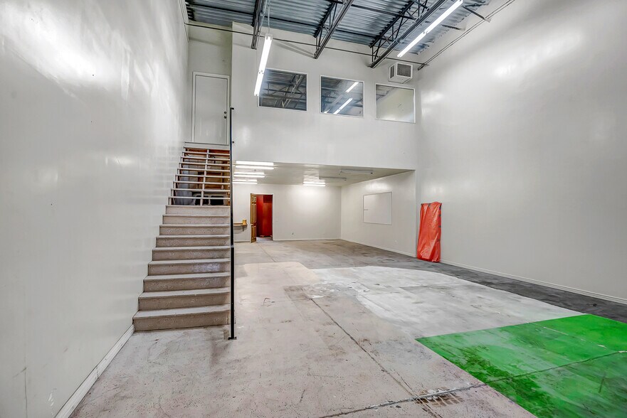 More Photos Of 4521 E Jensen St, Mesa Light Manufacturing For Lease