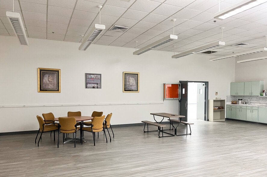 More Photos Of 101 Electronics Blvd SW, Huntsville Industrial For Lease