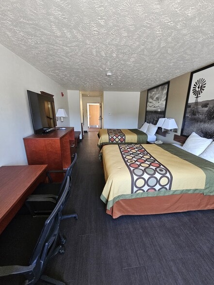 More Photos Of 305 Highway 183, Alma Hotel For Sale