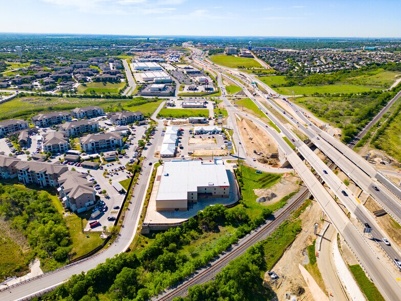 More Photos Of 7323 N Loop 1604 E, San Antonio Office For Sale