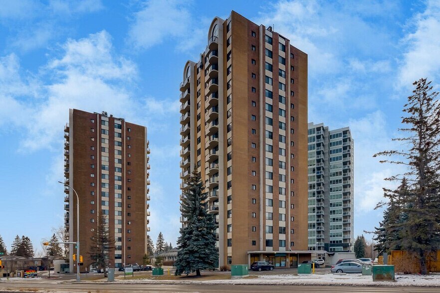 More Photos Of 2105 90 Av SW, Calgary Apartments For Lease