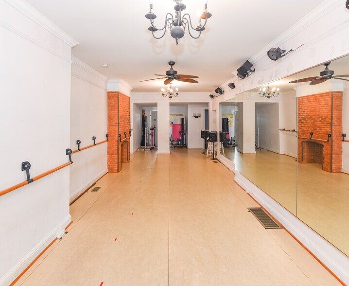 More Photos Of 3547 Chestnut Ave, Baltimore Storefront Retail Residential For Sale