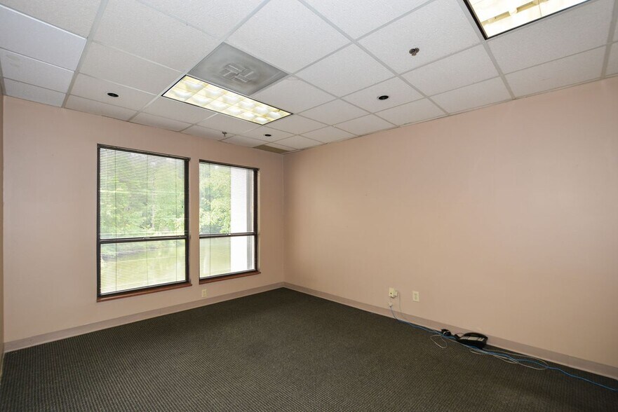 More Photos Of 1820 The Exchange SE, Atlanta Office For Sale