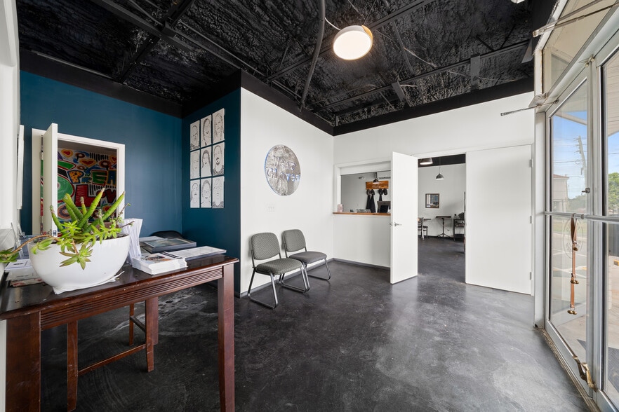 More Photos Of 98 NE 9th St, Ocala Unknown For Lease
