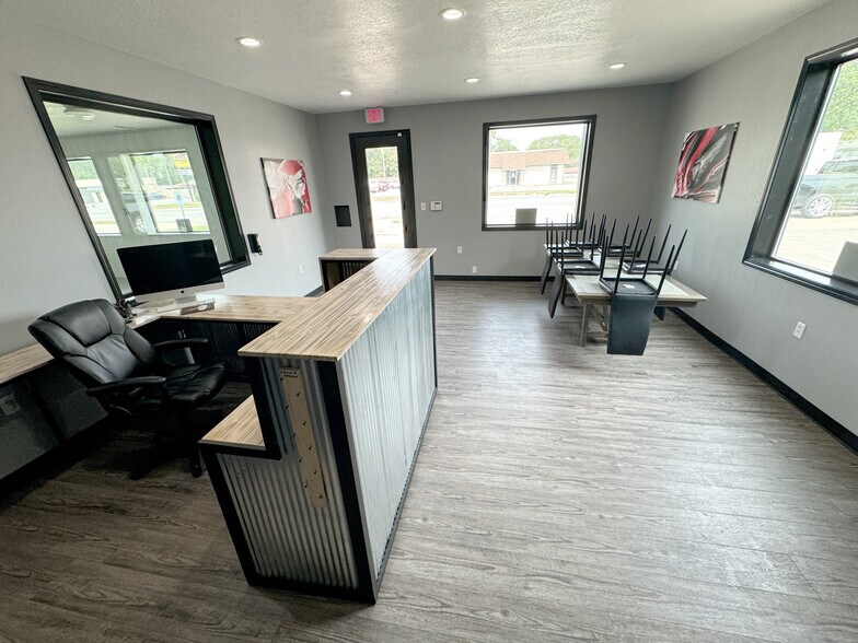 More Photos Of 1424 Army Post Rd, Des Moines Carwash For Sale