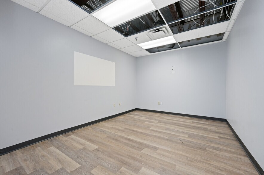 More Photos Of 105 Bradford Rd, Wexford Office For Lease