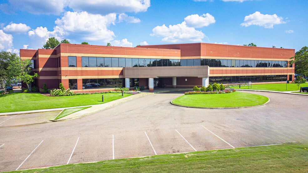 More Photos Of 401 Southcrest Cir, Southaven Medical For Lease
