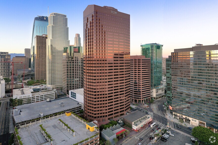 More Photos Of 865 S Figueroa St, Los Angeles Office For Lease