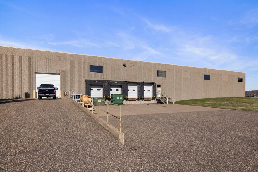 More Photos Of 610 Whitetail Blvd, River Falls Warehouse For Lease