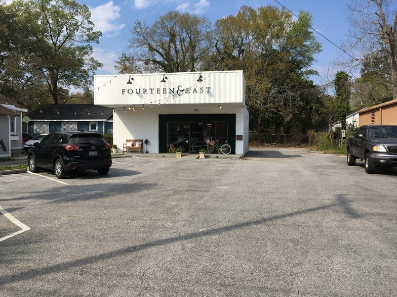 More Photos Of 936 Savannah Hwy, Charleston Freestanding For Sale