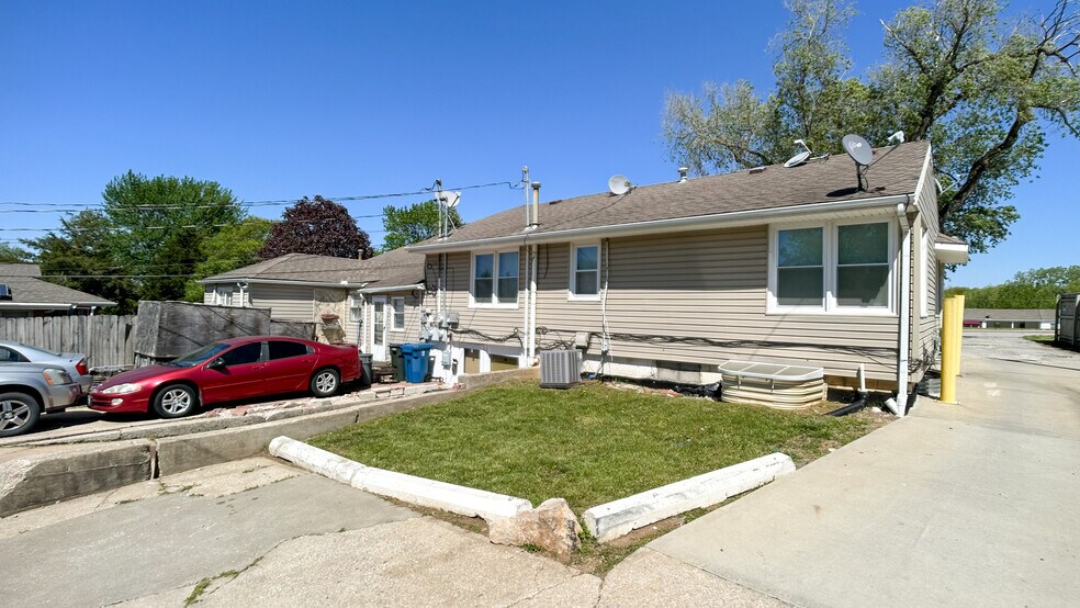 More Photos Of 1104 N Scott Ave, Belton Apartments For Sale