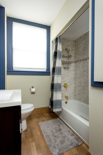 More Photos Of 562 5th Ave, Troy Specialty For Lease