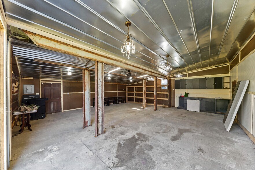 More Photos Of 308 N Main St, Ashland City Office For Sale