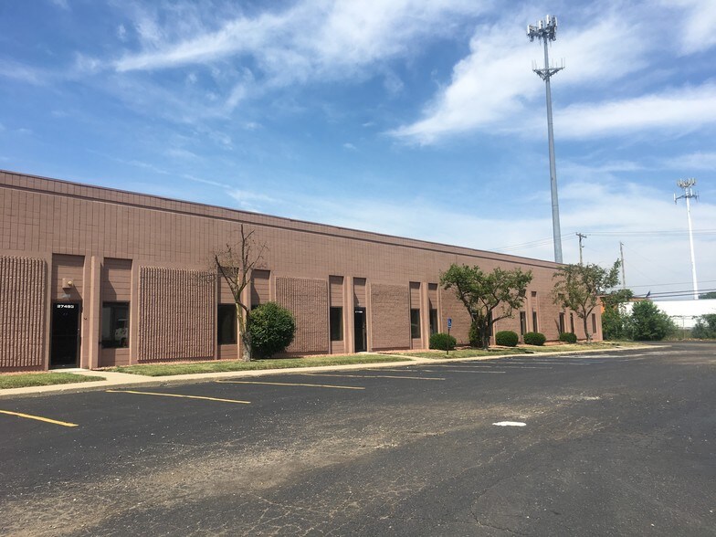 More Photos Of 27475-27487 Schoolcraft Rd, Livonia Unknown For Lease