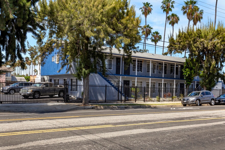 More Photos Of 3101 W 48th St, Los Angeles Apartments For Sale