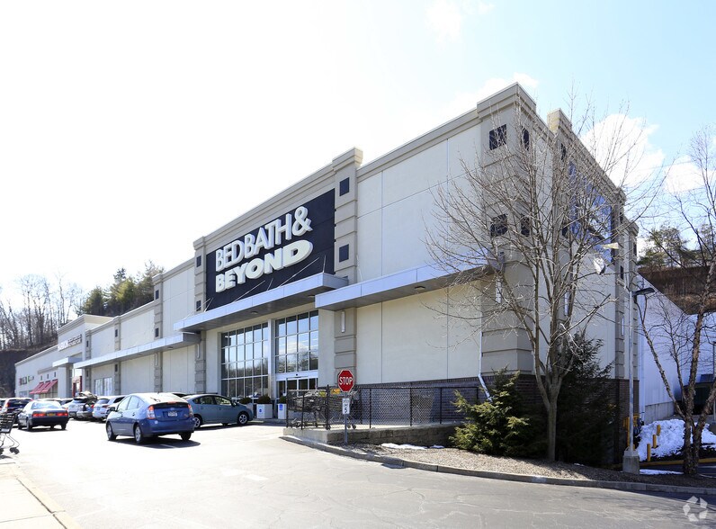 More Photos Of 2141 Central Park Ave, Yonkers Unknown For Lease