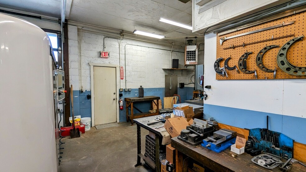 More Photos Of 4444 Forest St, Leonard General Retail For Sale