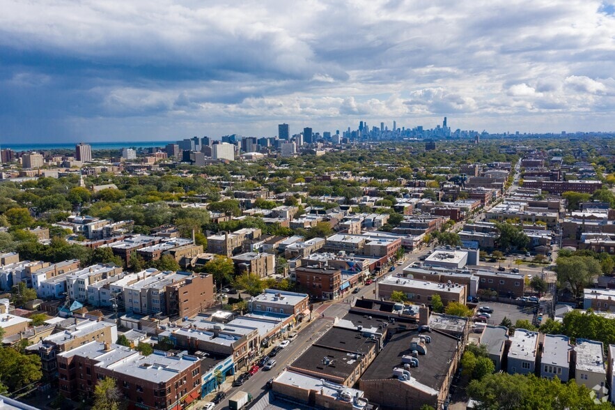 More Photos Of 5413 N Clark St, Chicago Storefront Retail Residential For Lease