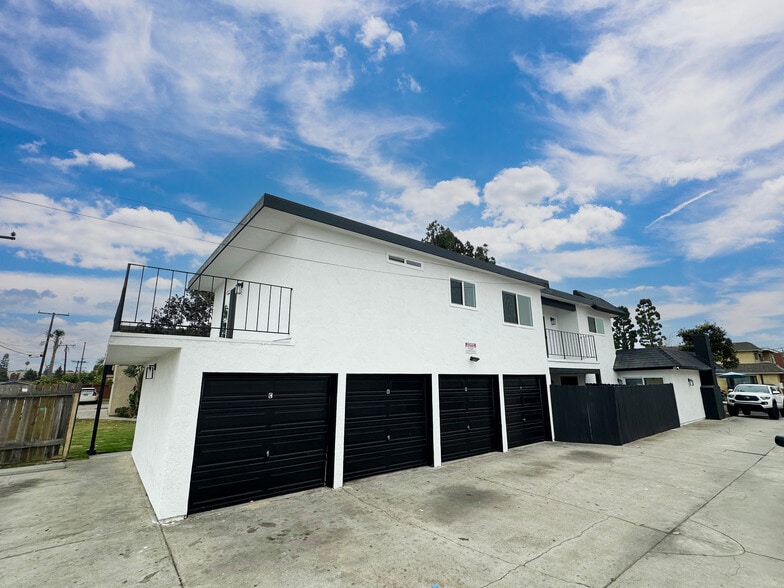 More Photos Of 17414 Dairyview cir, Huntington Beach Multifamily For Sale